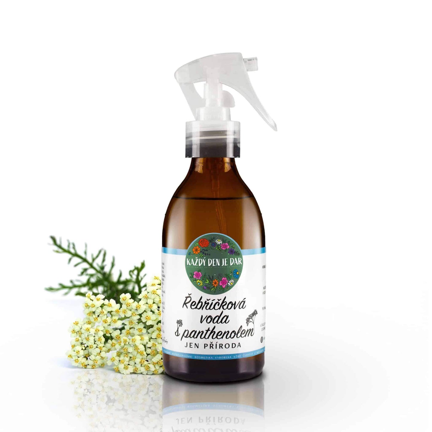 Řebříčková voda s panthenolem, přírodní péče o pleť a vlasy s antiseptickými účinky.
