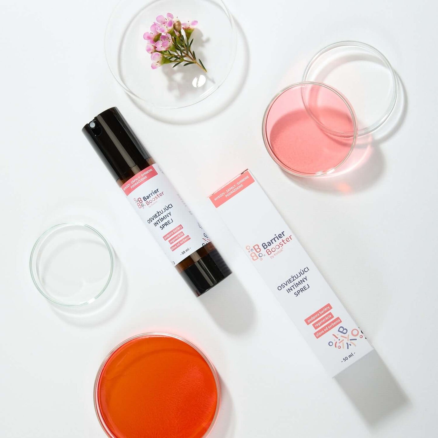 Kvitok BB Barrier Booster Osvěžující intimní sprej 50 ml s přírodními ingrediencemi a jemným balením pro osobní péči.