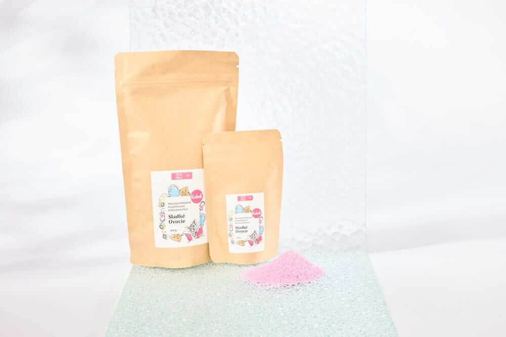 Kvitok Magická Pěna do koupele Sladké Ovoce ve dvou baleních, přírodní práškové koupelové směsi.