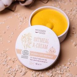 Hydratační máslo Wooden Spoon s koloidními ovesnými vločkami pro citlivou pokožku, ideální pro atopickou dermatitidu.